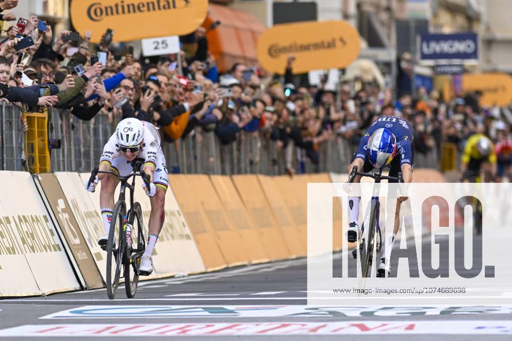 Milan Sanremo 2026 Cycling Race SANREMO, ITALY - MARCH 21 : Pogacar Tadej (SLO) of UAE Team Emirates - XRG, Pidcock Thomas (GBR) of Pinarello - Q36.5 Pro Cycling Team in the final sprint during the 117th edition of Milan Sanremo an UCI World Tour 1.UWT one day cycling road race for Men Elite of 298 km with start in Pavia and finish in Sanremo on March 21, 2026 in Sanremo, Italy, 21 03 2026 ( Motordriver Guy De Vuyst - Sanremo Italy