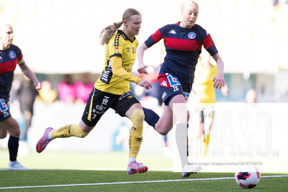 Elfsborgs Hanna Jiozon and Linköpings Ella Lokrantz during the training match between Elfsborg and Linköping on March 22, 2026 in Boras