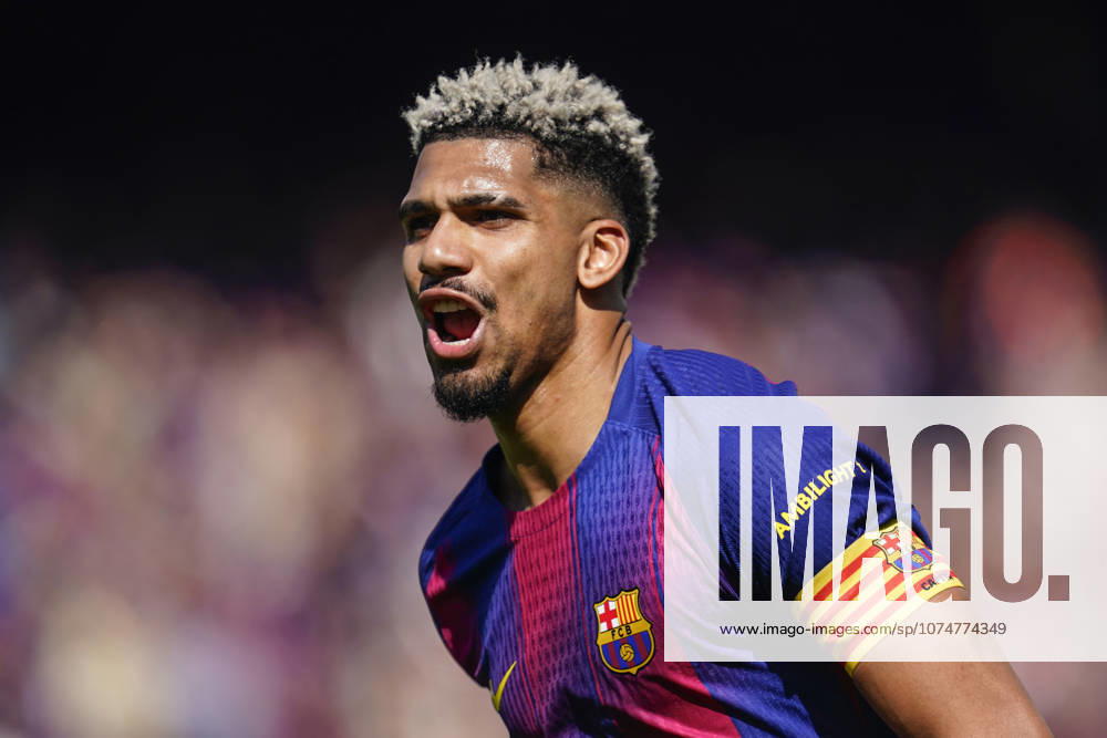 ESP: FC Barcelona, Barca - Rayo Vallecano. La Liga EA Sports. Date 29 Ronald Araujo of FC Barcelona celebrates the 1-0 during the La Liga EA Sports match between FC Barcelona and Rayo Vallecano played at Spotify Camp Nou Stadium on 22 March 2026 in Barcelona, Spain. kpng