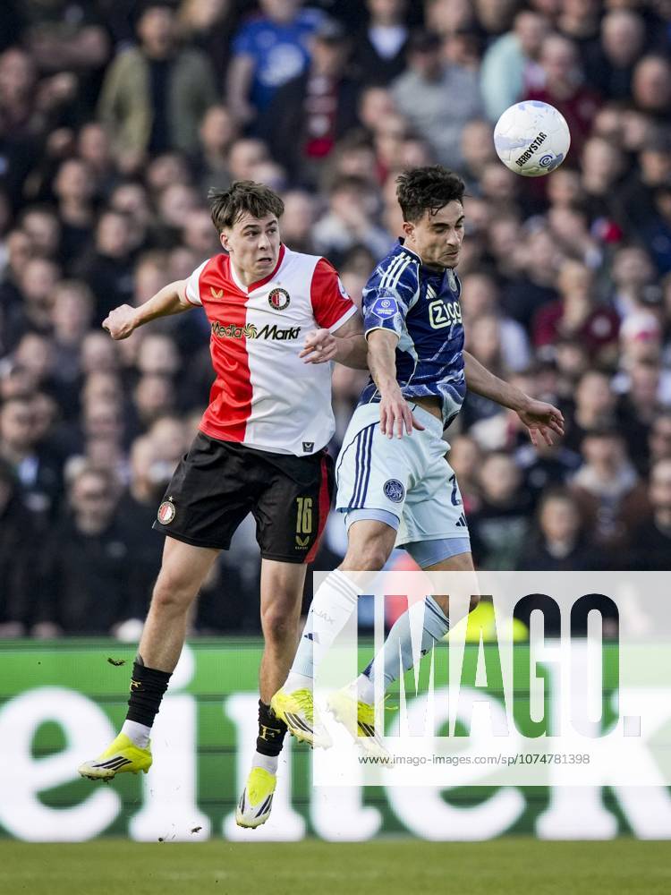 ROTTERDAM - (lr) Leo Sauer of Feyenoord and Lucas Rosa of AFC Ajax during the Dutch Eredivisie match between Feyenoord and AFC Ajax at Feyenoord Stadium De Kuip on March 22, 2026 in Rotterdam, the Netherlands. TOBIAS KLEUVER ANP Eredivisie 2025-2026 ANPxSportx IVx 554086030 originalFilename: 554086030
