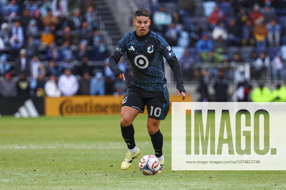 Minnesota United player JAMES RODRIGUEZ looks to pass. Minnesota United hosted the Seattle Sounders on March 22nd. The match resulted in a 0-0 draw. MLS, Fussball Herren, USA Soccer 2026 - Minnesota United 0:0 Seattle Sounders - ZUMAt166 20260322_zsp_t166_002