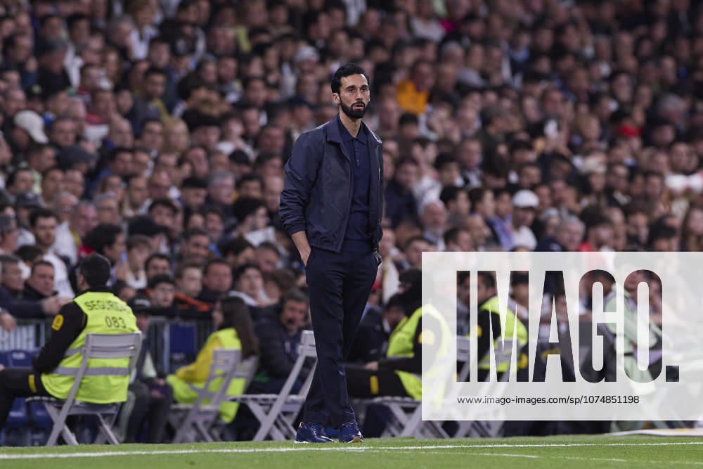 Real Madrid CF Vs Atletico Madrid in Spain - 22 Mar 2026 Alvaro Arbeloa, the head coach of Real Madrid CF, seen in action during the LaLiga EA Sports 2025 2026 week 29 football match between Real Madrid CF and Atletico Madrid at Santiago Bernabeu stadium. Final score: Real Madrid CF 3:2 Atletico Madrid. Madrid Spain