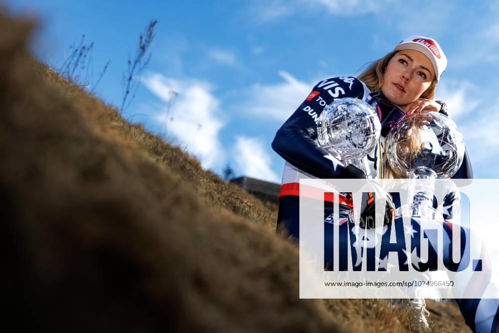 ALPINE SKIING - FIS WC Final Lillehammer HAFJELL,NORWAY,25.MAR.26 - ALPINE SKIING - FIS World Cup Final, award ceremony for the Overall World Cup Ladies. Image shows Mikaela Shiffrin (USA). Keywords: crystal globe. GEPAxpictures Klansek