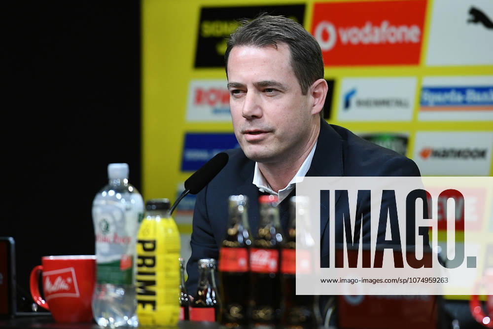 Soccer 1 Bundesliga Presentation of Nils Ole Book at Borussia Dortmund on 25 03 2026 at Signal Iduna Park in Dortmund Lars Ricken Managing Director Sport Dortmund xRx