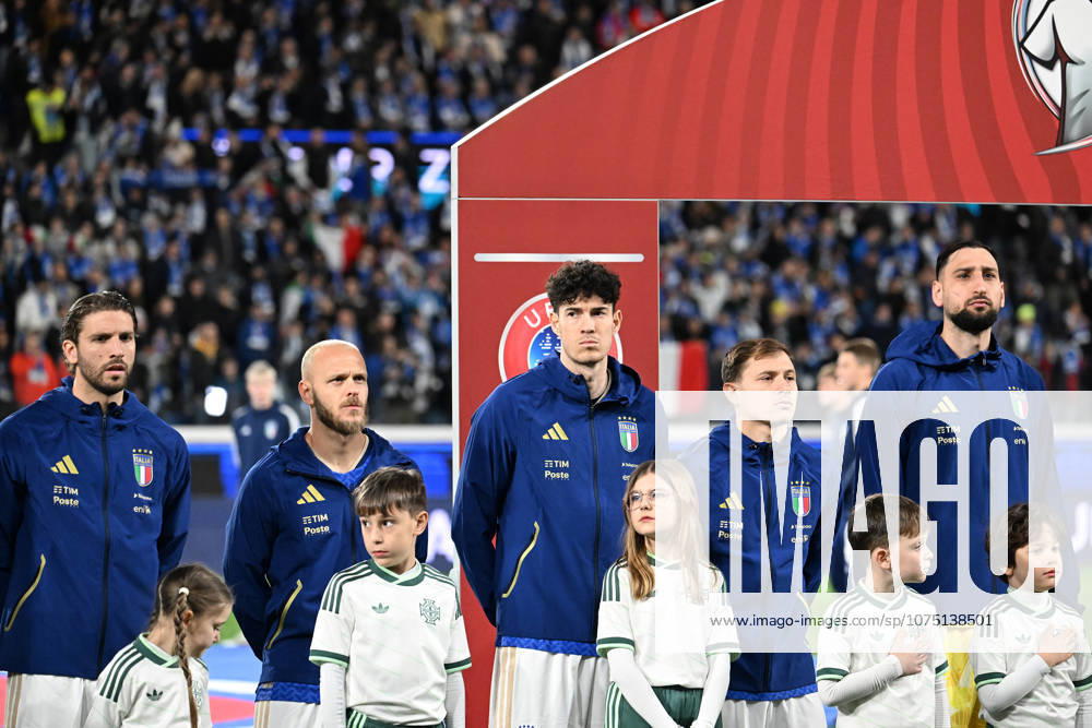 Soccer, FIFA World Cup, WM, Weltmeisterschaft, Fussball 2026 match between Italy-North Ireland Manuel Locatelli of Italy,Federico Di Marco of Italy,Alessandro Bastoni of Italy,Nicolo Barella of Italy,Gianluigi Donnarumma of Italy during national anthem during playoff qualifier Fifa World Cup 2026 match between Italy-North Ireland at the gewiss stadium, Italy, March 26th, 2026. Imago-Images Emmefoto