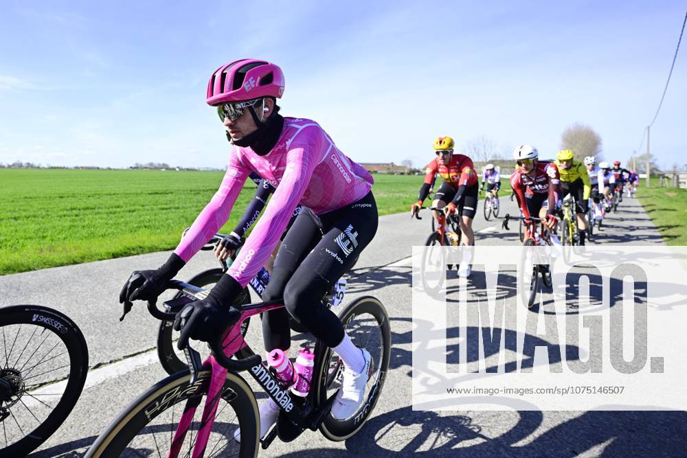 In Flanders Fields From Middelkerke to Wevelgem 2026 Cycling Race WEVELGEM, BELGIUM - MARCH 29 : ASGREEN Kasper of EF Education EasyPost in action during the 88th edition of In Flanders Fields From Middelkerke to Wevelgem an UCI World Tour 1.UWT one day cycling road race for Men Elite of 240 km with start in Middelkerke and finish in Wevelgem on March 29, 2026 in Wevelgem, Belgium, 29 03 2026 ( Motordriver Guy De Vuyst - Wevelgem Belgium