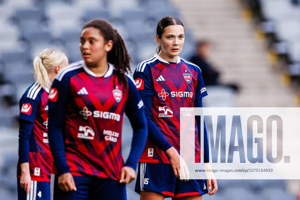 Rosengards Cecily Wellesley Smith dips during the football match in Damallsvenskan between Hammarby and Rosengard on March 29, 2026 in Stockholm