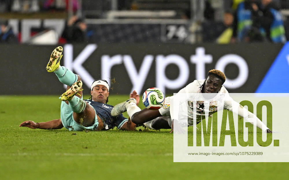 Friendly international football match 2 matchday, Germany Ghana, at the MHP Arena Stuttgart Germany v l Serge Gnabry Germany v Kojo Peprah Oppong Ghana