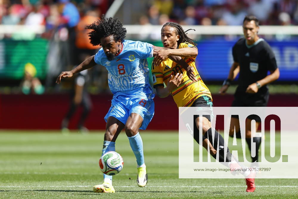 FIFA World Cup, WM, Weltmeisterschaft, Fussball 2026 play-off tournament - DR Congo vs Jamaica Samuel Moutoussamy (L) of DR Congo vies for the ball with Bobby De Cordova-Reid (R) of Jamaica during the 2026 FIFA World Cup playoff soccer match between the Democratic Republic of the Congo and Jamaica, in Guadalajara, Mexico, 31 March 2026. GUADALAJARA Mexico