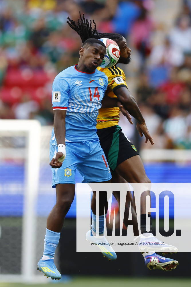FIFA World Cup, WM, Weltmeisterschaft, Fussball 2026 play-off tournament - DR Congo vs Jamaica Noah Sadiki (L) of DR Congo vies for the ball with Kasey Palmer (R) of Jamaica during the 2026 FIFA World Cup playoff soccer match between the Democratic Republic of the Congo and Jamaica, in Guadalajara, Mexico, 31 March 2026. GUADALAJARA Mexico