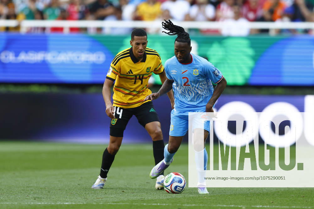 RD Congo v Jamaica - 2026 FIFA World Cup, WM, Weltmeisterschaft, Fussball Qualifying ZAPOPAN, MEXICO- MARCH 31: Aaron Wan-Bissaka (R) of RD Congo fights for the ball with Isaac Hayden (L) of Jamaica during a World Cup 2026 playoff qualifying football match between RD Congo and Jamaica, at the Guadalajara Stadium in Zapopan, Mexico on March 31, 2026. Stringer Anadolu Zapopan Mexico. Editorial use only. Please get in touch for any other usage.