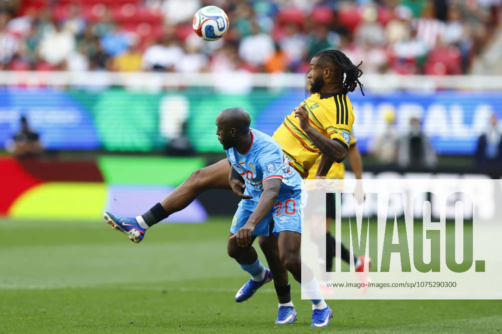 RD Congo v Jamaica - 2026 FIFA World Cup, WM, Weltmeisterschaft, Fussball Qualifying ZAPOPAN, MEXICO - MARCH 31: Yoane Wissa (L) of RD Congo fights for the ball with Kasey Palmer (R) of Jamaica during a World Cup 2026 playoff qualifying football match between RD Congo and Jamaica, at the Guadalajara Stadium in Zapopan, Mexico on March 31, 2026. Stringer Anadolu Zapopan Mexico. Editorial use only. Please get in touch for any other usage.