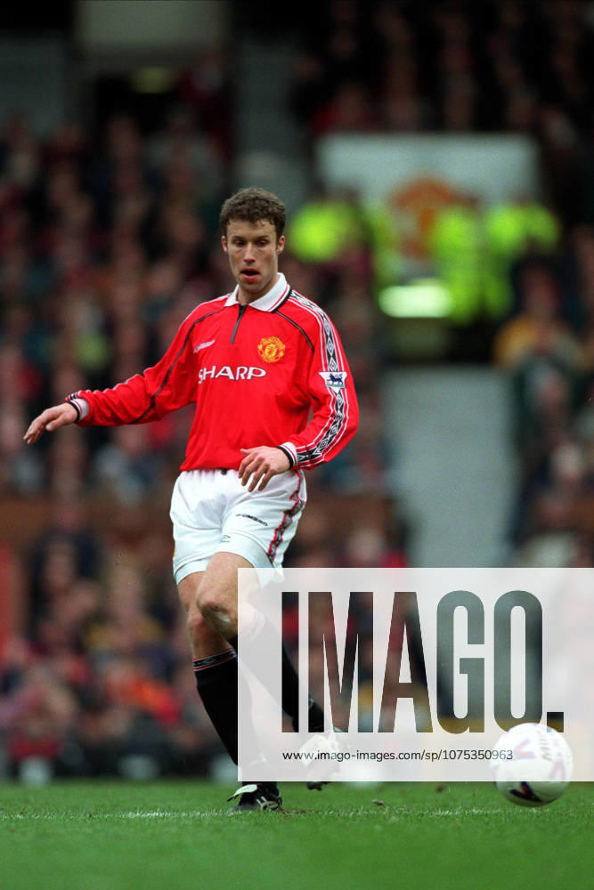Manchester United, ManU V Everton, Premier League Ronny Johnsen of Manchester United on the ball during the Premier League match between Manchester United and Everton at Old Trafford on March 21, 1999 in Manchester, England. Manchester Old Trafford England United Kingdom