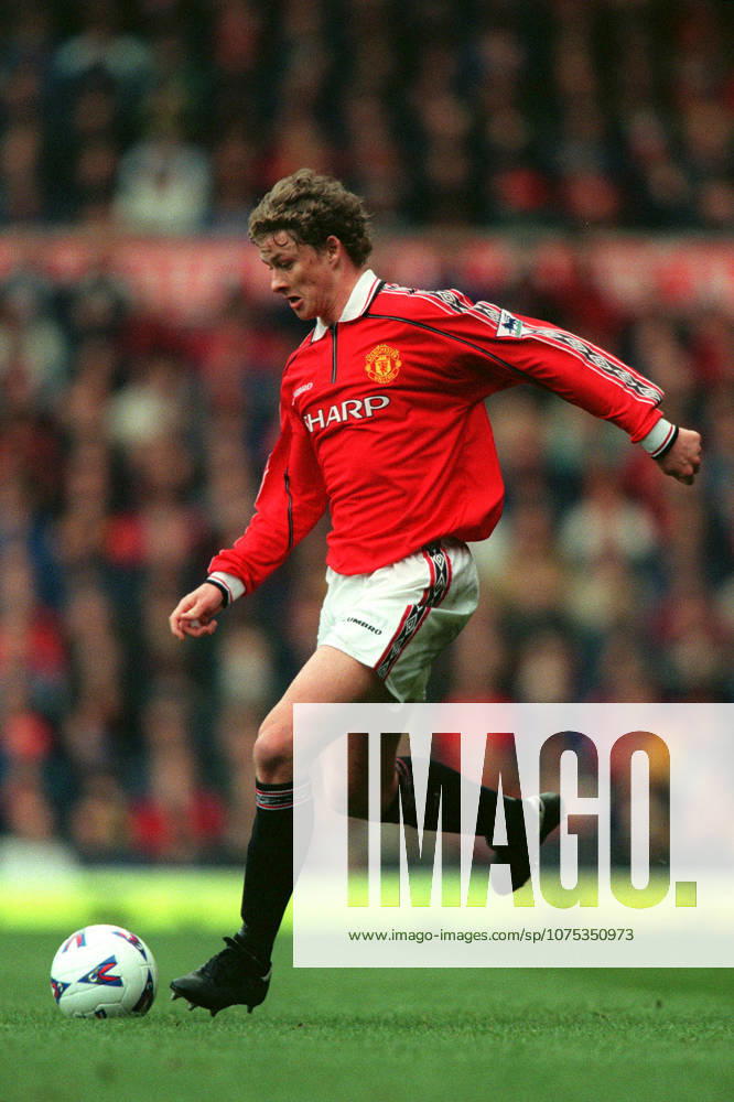Manchester United, ManU V Everton, Premier League Ole Gunnar Solskjaer of Manchester United on the ball during the Premier League match between Manchester United and Everton at Old Trafford on March 21, 1999 in Manchester, England. Manchester Old Trafford England United Kingdom