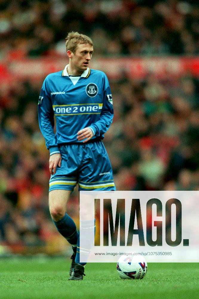 Manchester United, ManU V Everton, Premier League Tony Grant of Everton on the ball during the Premier League match between Manchester United and Everton at Old Trafford on March 21, 1999 in Manchester, England. Manchester Old Trafford England United Kingdom