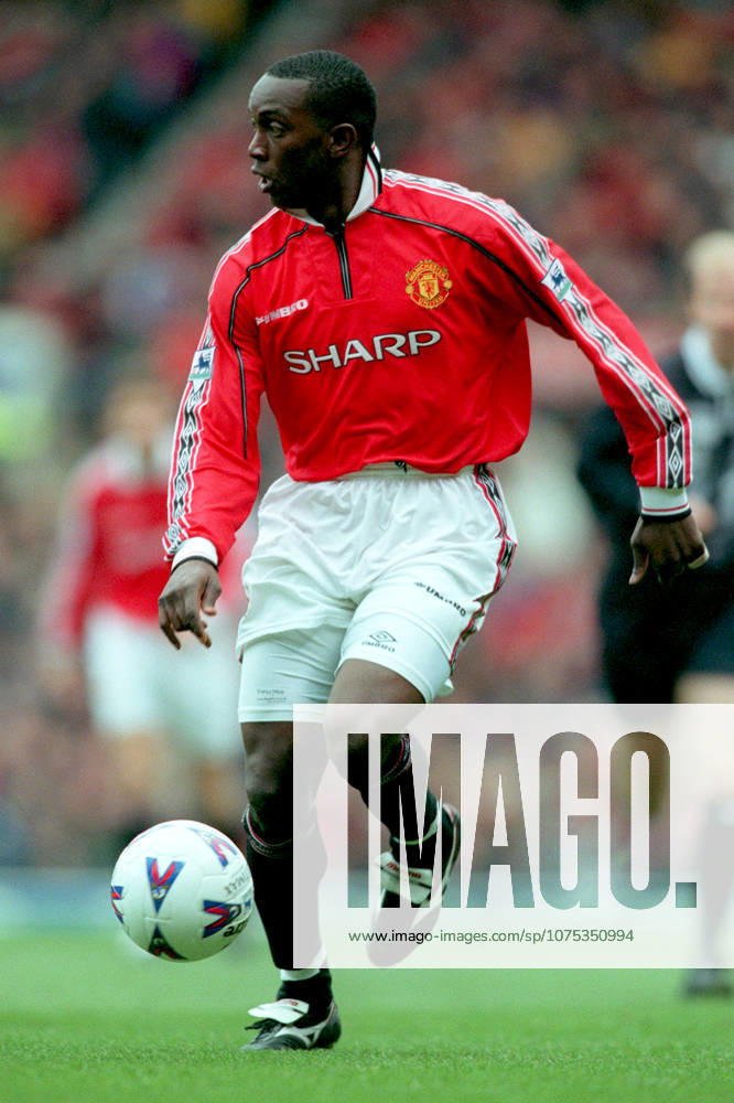 Manchester United, ManU V Everton, Premier League Dwight Yorke of Manchester United on the ball during the Premier League match between Manchester United and Everton at Old Trafford on March 21, 1999 in Manchester, England. Manchester Old Trafford England United Kingdom