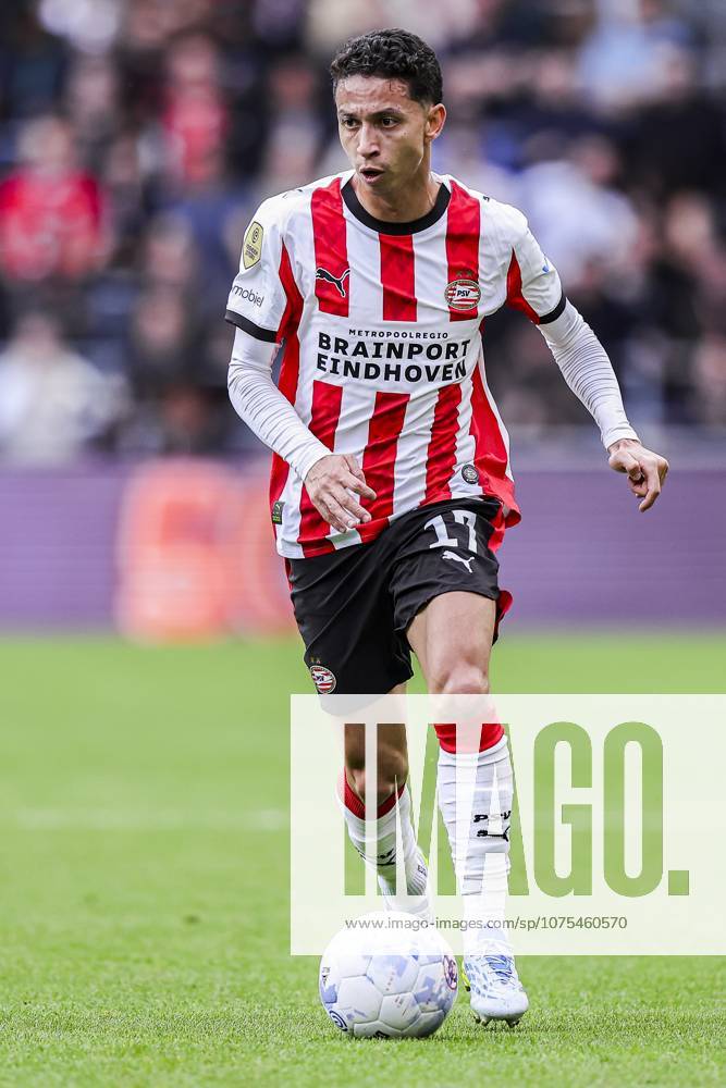 , Philips stadium , season 2025 2026 , Dutch Eredivisie football , match between PSV and FC Utrecht , picture shows , PSV Player Mauro Junior PSV - Utrecht x202832005x
