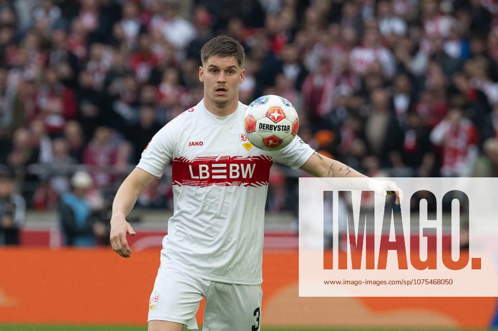 Ramon Hendriks VfB Stuttgart, 03 GER, VfB Stuttgart vs Borussia Dortmund, Football, Men, 1 Bundesliga, Matchday 28, Season 2025 2026, 04 04 2026, DFL DFB REGULATIONS PROHIBIT ANY USE OF PHOTOGRAPHS AS IMAGE SEQUENCES AND OR QUASI VIDEO, GER, VfB Stuttgart vs Borussia Dortmund, Football, Men, 1 Bundesliga, Matchday 28, Season 2025 2026, 04 04 2026 Stuttgart