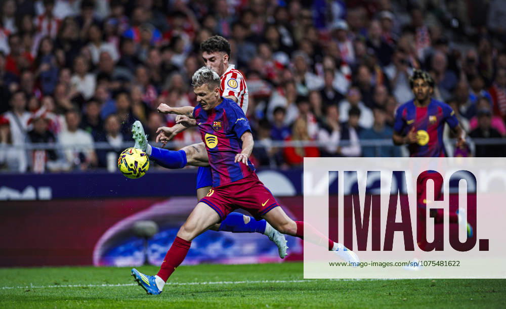 Atletico de Madrid v FC Barcelona, Barca - LaLiga MADRID, SPAIN - APRIL 04: Dani Olmo of FC Barcelona (R) battles for the ball with Matteo Ruggeri of Atletico de Madrid (L) during the LaLiga EA Sports match between Rayo Vallecano and Elche CF at Riyadh Air Metropolitano Stadium on April 04, 2026 in Madrid, Spain. Pablo Garcia Anadolu Madrid Spain. Editorial use only. Please get in touch for any other usage.