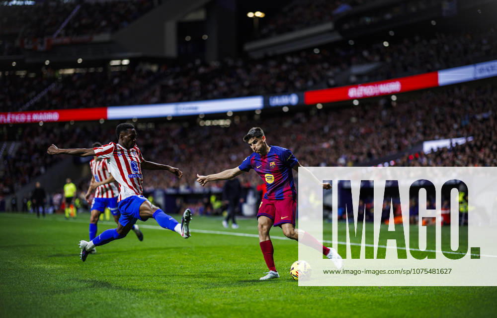 Atletico de Madrid v FC Barcelona, Barca - LaLiga MADRID, SPAIN - APRIL 04: Marc Bernal (R) of FC Barcelona battles for the ball with Faiths Seidu of Atletico de Madrid during the LaLiga EA Sports match between Rayo Vallecano and Elche CF at Riyadh Air Metropolitano Stadium on April 04, 2026 in Madrid, Spain. Pablo Garcia Anadolu Madrid Spain. Editorial use only. Please get in touch for any other usage.
