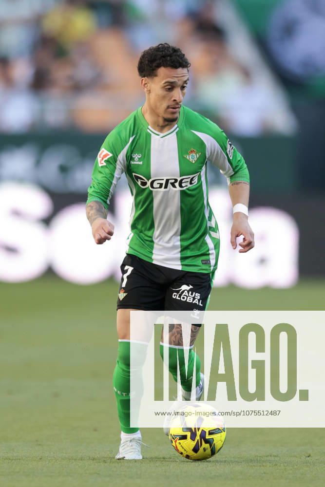 Real Betis Balompie v RCD Espanyol de Barcelona - LaLiga EA Sports Antony Matheus dos Santos of Real Betis runs with the ball during the La Liga EA Sports match between Real Betis and RCD Espanyol de Barcelona at La Cartuja Stadium in Seville, Spain, on April 4, 2026. Seville Spain