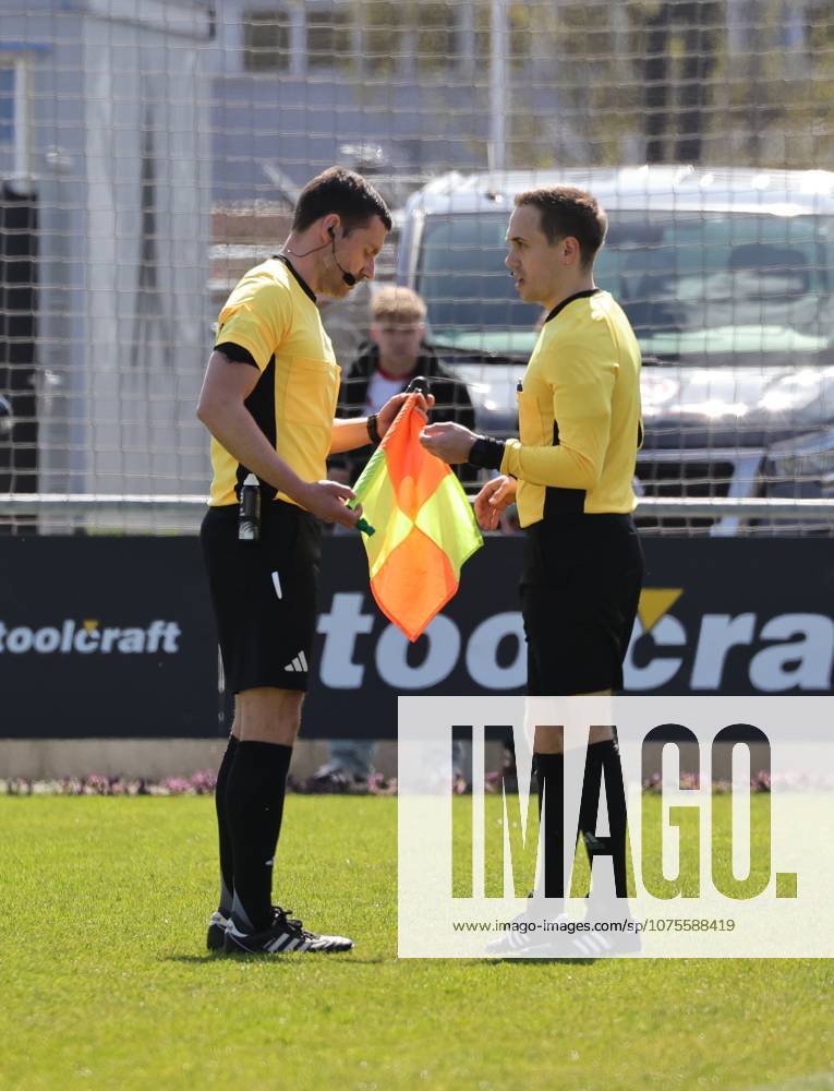 Soccer Season 2025 2026 Regionalliga Bayern 27 Matchday 1 FC Nürnberg FCN II Club SpVgg Greuther Fürth II Kleeblatt U23 DaMa Manuel Steigerwald Referee checks defective flag of linesman