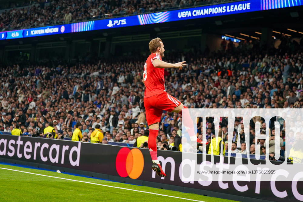 Spain Football UEFA Champions League 2025 2026, quarter-final Real Madrid vs FC Bayern Munich Bernabeu Madrid Goal and goal celebration to 0 2 by Harry Kane FC Bayern Munich, 9 Joy, emotions, jubilation