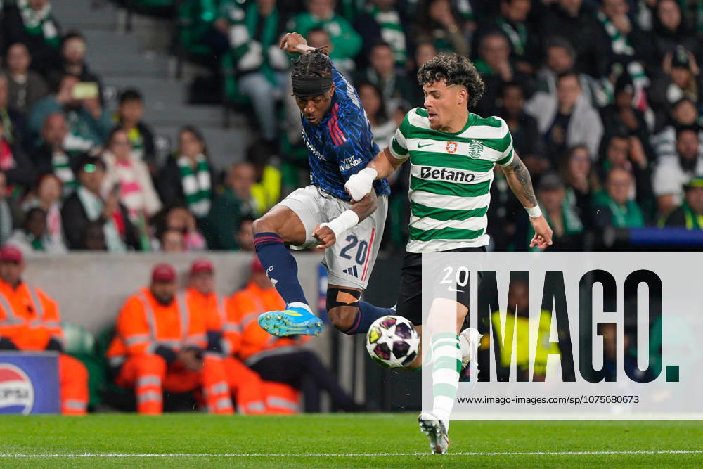 Sporting CP Vs Arsenal FC in Lisbon, Portugal - 07 Apr 2026 Noni Madueke of Arsenal FC (L) and Maximiliano Araujo of Sporting CP (R) seen in action during the UEFA Champions League 2025 26 Quarter-finals 1st leg between Sporting CP and Arsenal FC at Estadio Jose Alvalade. Final score: Sporting CP 0:1 Arsenal FC Lisbon Portugal