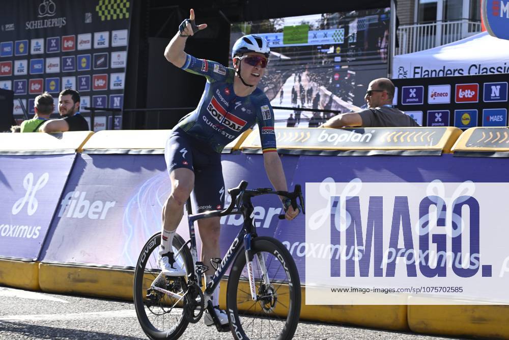 Belgian Tim Merlier of Soudal Quick-Step crosses the finish line to win the men s race of the Scheldeprijs one day cycling event, 205,2km from Terneuzen, the Netherlands to Schoten, Belgium on Wednesday 08 April 2026. TOM GOYVAERTS TomxGoyvaerts x170202285x