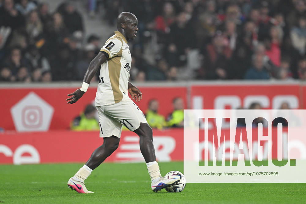 Lille OSC vs RC Lens Malang Sarr (20) of RC Lens pictured during the French Mc Donalds Ligue 1 season 2025 - 2026 matchday 28 game between Lille OSC and Racing Club De Lens on April 4 , 2026 in Lille, France. (Photo by David Catry Isosport) Lille France