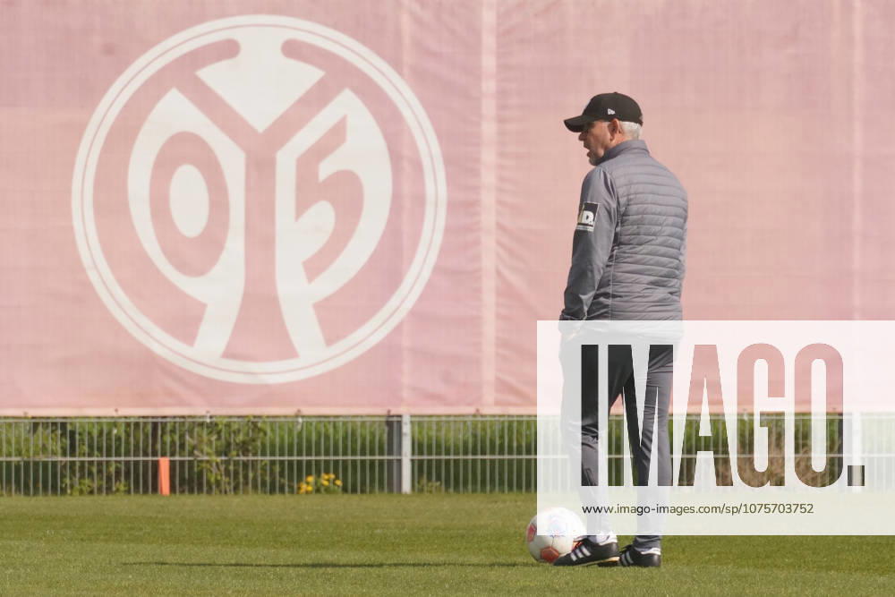 URS FISCHER TRAINING 1 FSV MAINZ 05 MAINZ