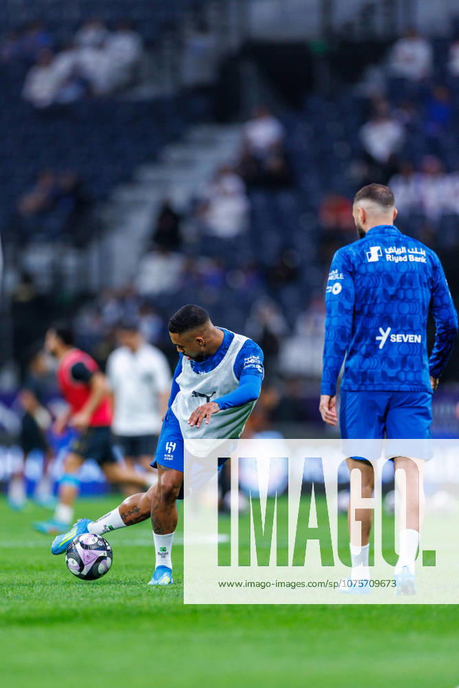 Al Hilal v Al Kholood: Saudi Pro League RIYADH, SAUDI ARABIA - APRIL 08: Malcom of team Al Hilal FC warms up during the Saudi Pro League game between Al Hilal and Al Kholood at Kingdom Arena on April 08, 2026 in Riyadh, Saudi Arabia. (Photo by Abdullah Ahmed IMAGO) Riyadh Kingdom Arena Saudi Arabia