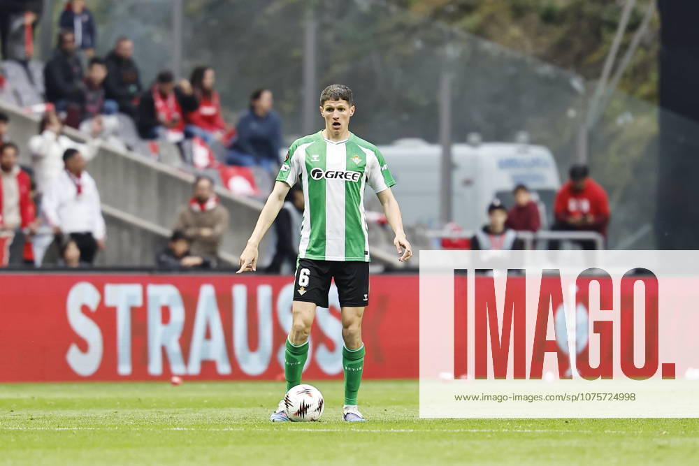 Sergi Altimira (Betis), APRIL 8, 2026 - Football Soccer : UEFA Europa League Quarter-finals 1st leg match between SC Braga - Real Betis Balompie at the Estadio Municipal de Braga in Braga, Portugal. Noxthirdxpartyxsales aflo_326318631