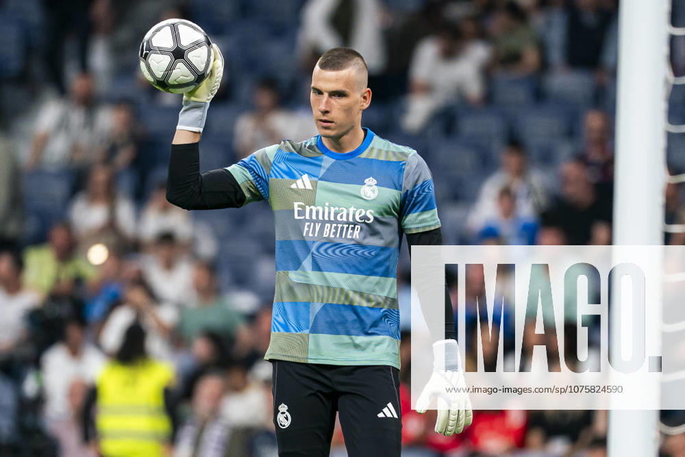 REAL MADRID CF v GIRONA. LA LIGA 2025 2026. ROUND 31. REAL MADRID CF v GIRONA FC. LA LIGA 2025 2026. ROUND 31. Real Madrid CFÂ s Andriy Lunin during La Liga match. April 10, 2026 (ALTERPHOTOS Tomas Garrido) MadridSpain