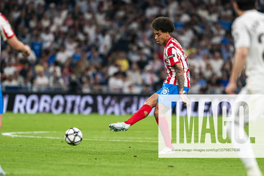 REAL MADRID CF v GIRONA. LA LIGA 2025 2026. ROUND 31. REAL MADRID CF v GIRONA FC. LA LIGA 2025 2026. ROUND 31. Girona FCÂ s Witsel during La Liga match. April 10, 2026 (ALTERPHOTOS Tomas Garrido) MadridSpain