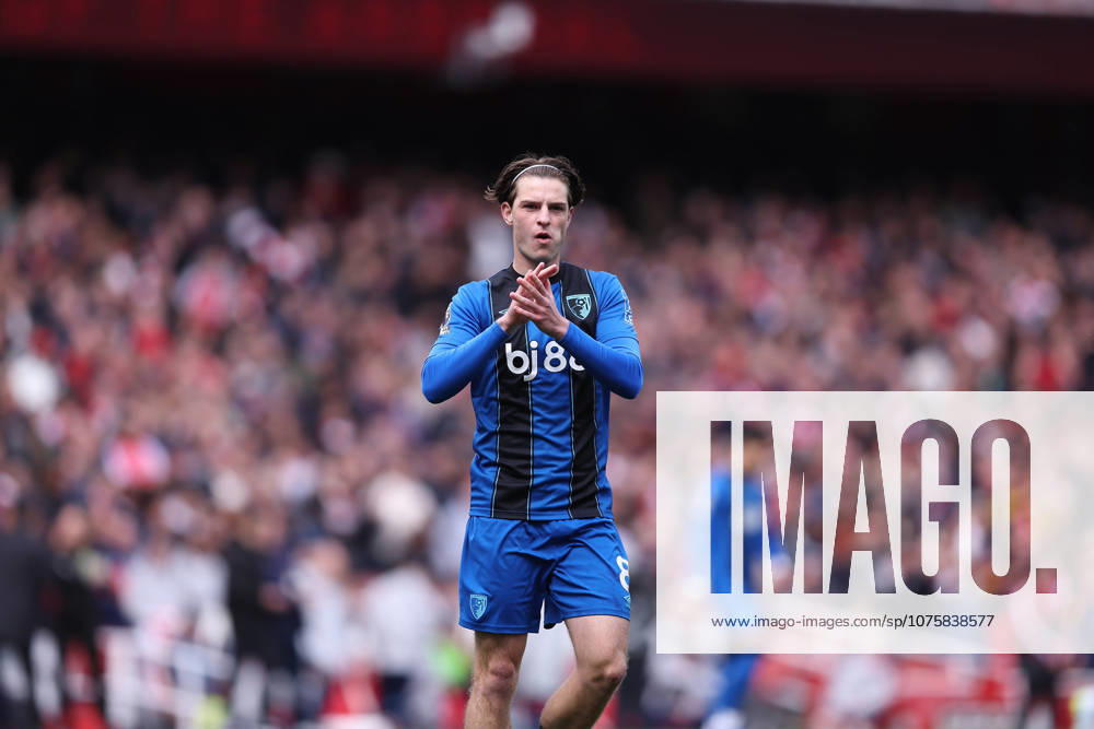 11th April 2026; Emirates Stadium, London, England; Premier League Football, Arsenal versus Bournemouth; Alex Scott of Bournemouth applauding the fans just before kick off KatiexChan
