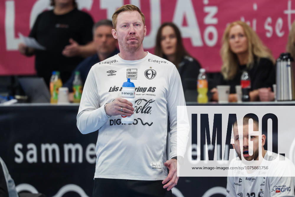 REMA 1000 League for Men Elverum Fjellhammer Elverum 20260411 Elverum s coach Borge Lund before the REMA 1000 league handball match between Elverum and Fjellhammer in Terningen Arena in Elverum Photo Geir Olsen NTB Elverum Norway RESTRICTED USE FOR BETTING COMPANIES