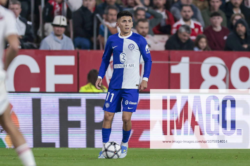 Sevilla FC v Atletico de Madrid - LaLiga EA Sports Thiago Almada of Atletico de Madrid controls the ball during the La Liga EA Sports match between Sevilla FC and Atletico de Madrid at Ramon Sanchez Pizjuan in Seville, Spain, on April 11, 2026. Seville Spain