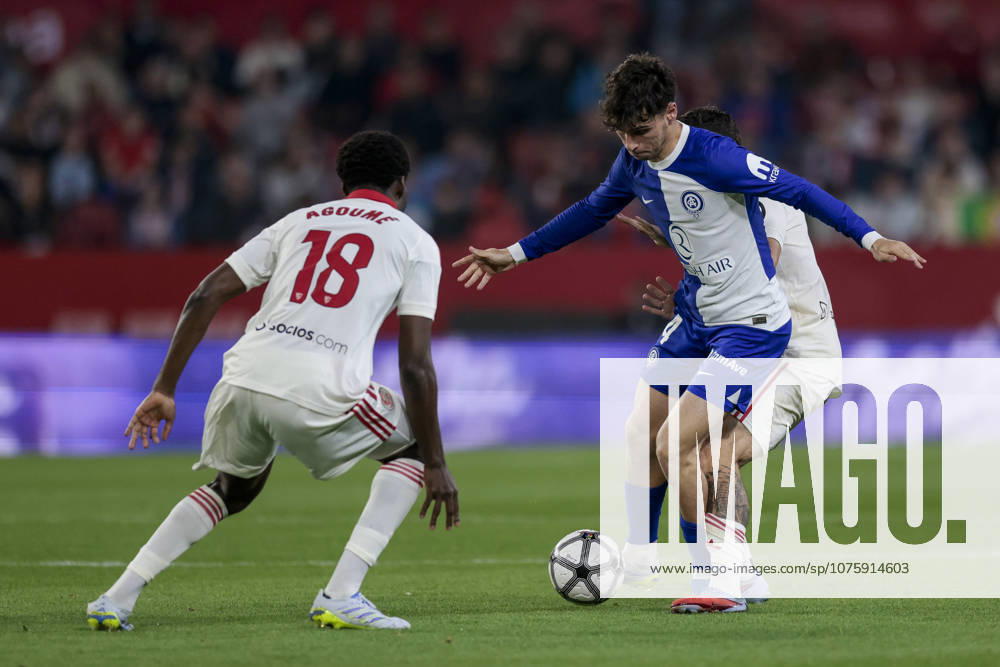 Sevilla FC v Atletico de Madrid - LaLiga EA Sports Rodrigo Mendoza of Atletico de Madrid controls the ball during the La Liga EA Sports match between Sevilla FC and Atletico de Madrid at Ramon Sanchez Pizjuan in Seville, Spain, on April 11, 2026. Seville Spain