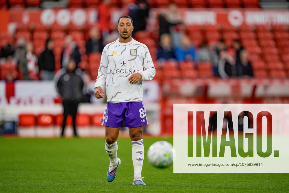 Premier League: Nottingham Forest v Aston Villa Youri Tielemans of Aston Villa in the pregame warmup session during the Premier League match Nottingham Forest vs Aston Villa at City Ground, Nottingham, United Kingdom on 12 April 2026 (Photo by Maynard Manyowa News Images) Nottingham City Ground Nottinghamshire United Kingdom