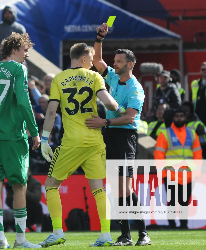 Football - 2025 2026 Premier League - Crystal Palace vs. Newcastle United - Selhurst Park - Sunday 12th April 2026 Goalkeeper, Aaron Ramsdale of Newcastle United is booked before the penalty kick