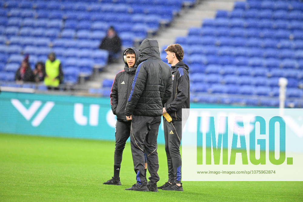 Football : Olympique Lyonnais v Lorient - French ligue 1- 12 04 2026 Players of Lyon before the French ligue 1 match between Olympique Lyonnais and Lorient at Groupama Stadium Decines Charpieu Lyon on April 12, 2026 , France LYONFrance