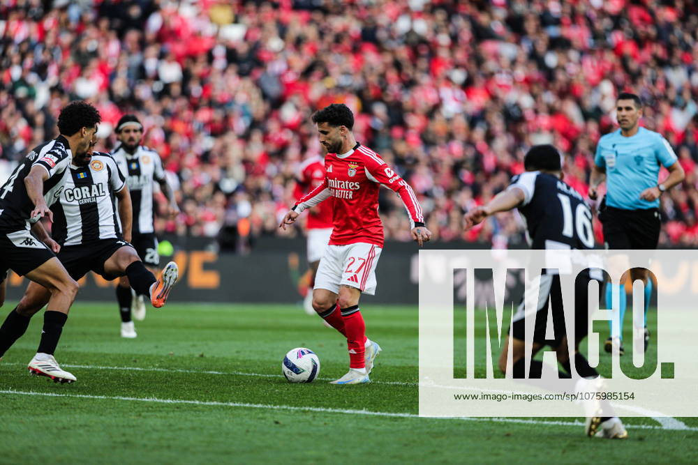 RAFA SILVA of Lisboa Benfica seen in action during the Liga Portugal Betclic 2025 26 match between SL Benfica and CD Nacional at Estadio da Luz. Lisbon Portugal - ZUMA 20260412_mda_a269_792