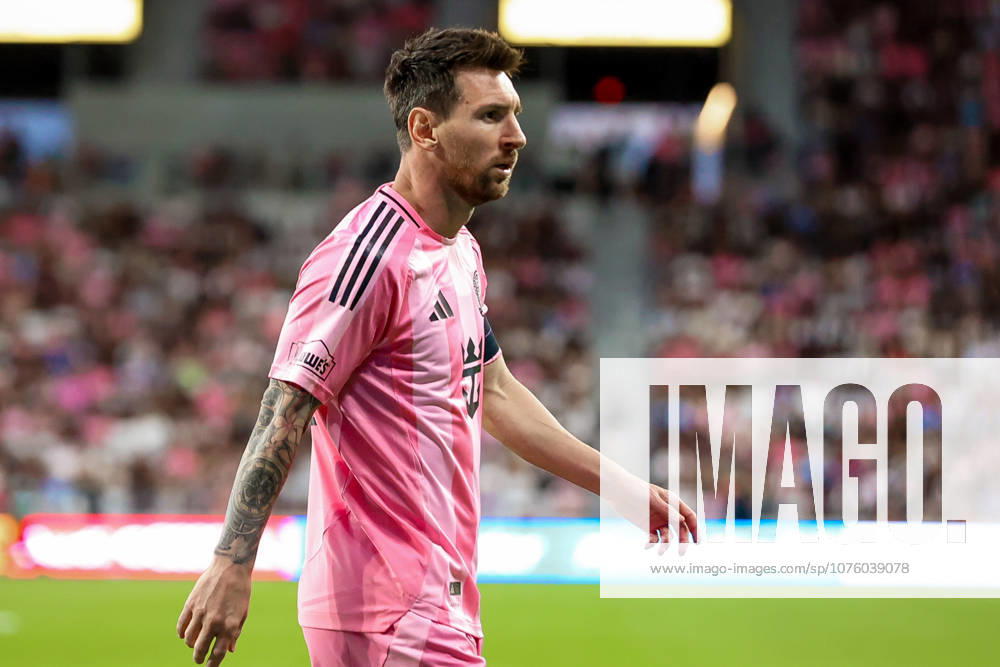 MIAMI, FL - APRIL 11: Inter Miami forward Lionel Messi (10) looks on during a MLS, Fussball Herren, USA match between Inter Miami CF and Red Bull New York at NU Stadium on April 11, 2026 in Fort Lauderdale, Florida.(Photo by Chris Arjoon Icon Sportswire) SOCCER: APR 11 MLS Inter Miami CF vs Red Bull New York Icon2604100010087
