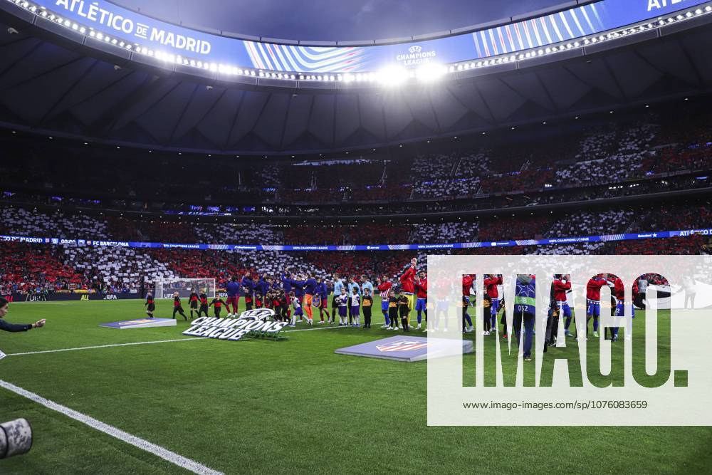 UEFA Champions League quarterfinal second leg soccer match Atletico Madrid vs FC Barcelona, Barca at Riyadh Air Metropolitano stadium in Madrid, Spain. 14 April 2026 Start of the match 900 Cordon Press 900 CordonxPress LOF - Champions League Atletico Madrid vs FC Barcelona