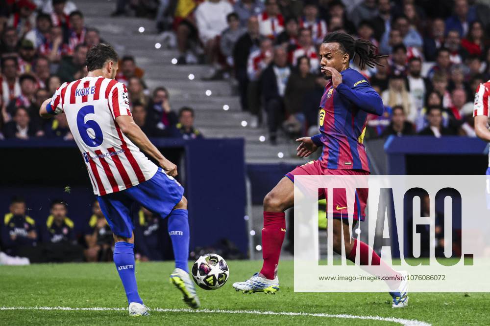 UEFA Champions League quarterfinal second leg soccer match Atletico Madrid vs FC Barcelona, Barca at Riyadh Air Metropolitano stadium in Madrid, Spain. 14 April 2026 Koke and Kounde 900 Cordon Press 900 CordonxPress LOF - Champions League Atletico Madrid vs FC Barcelona