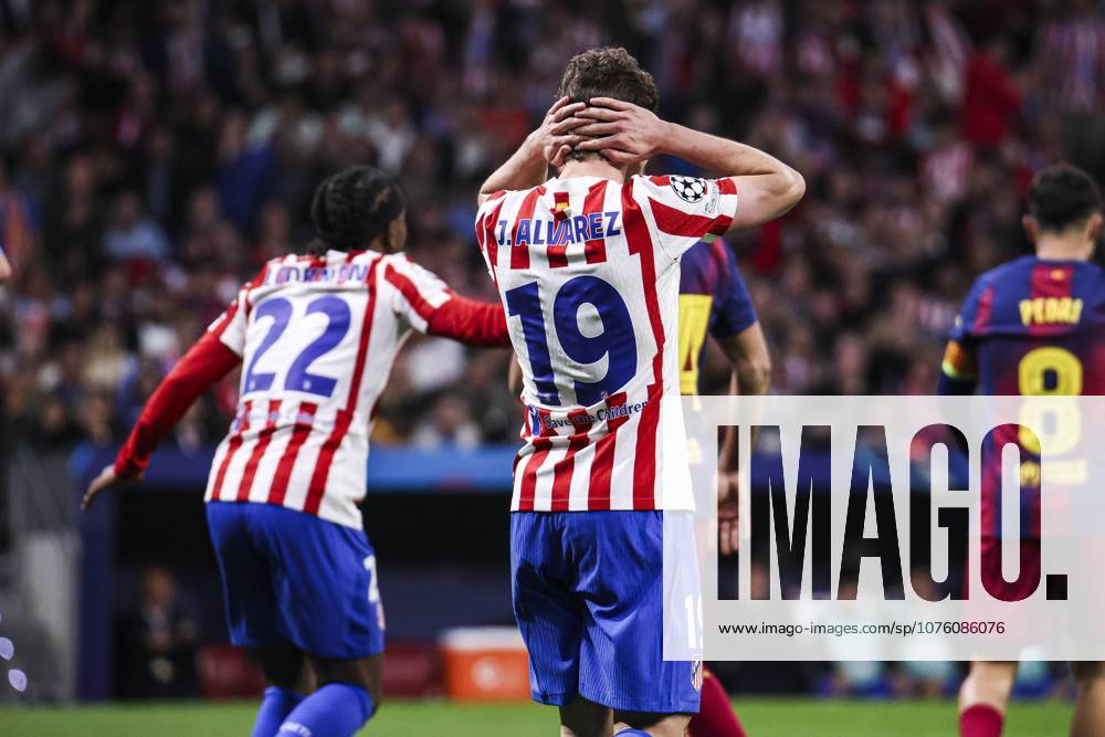 UEFA Champions League quarterfinal second leg soccer match Atletico Madrid vs FC Barcelona, Barca at Riyadh Air Metropolitano stadium in Madrid, Spain. 14 April 2026 Julian Alvarez 900 Cordon Press 900 CordonxPress LOF - Champions League Atletico Madrid vs FC Barcelona