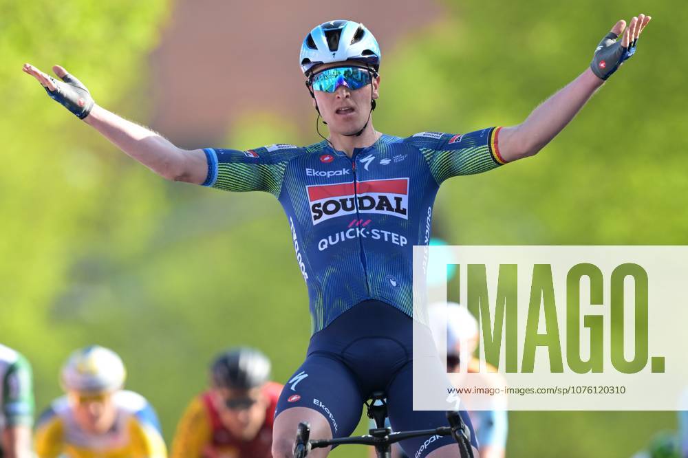 Belgian Tim Merlier of Soudal Quick-Step celebrates after winning the Ronde Van Limburg one day cycling race, from Hasselt to Tongeren-Borgloon (178,4 km) on Wednesday 15 April 2026. DAVIDxPINTENS x170895477x