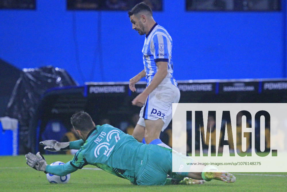 15th April 2026; Presidente Peron Stadium, Buenos Aires, Argentina; Copa Sudamericana Football Racing versus Botafogo; Adrian Martinez of Racing battles for possession with goalkeeper Neto of Botafogo PoolxPelaezxBurga DiaEsportivo