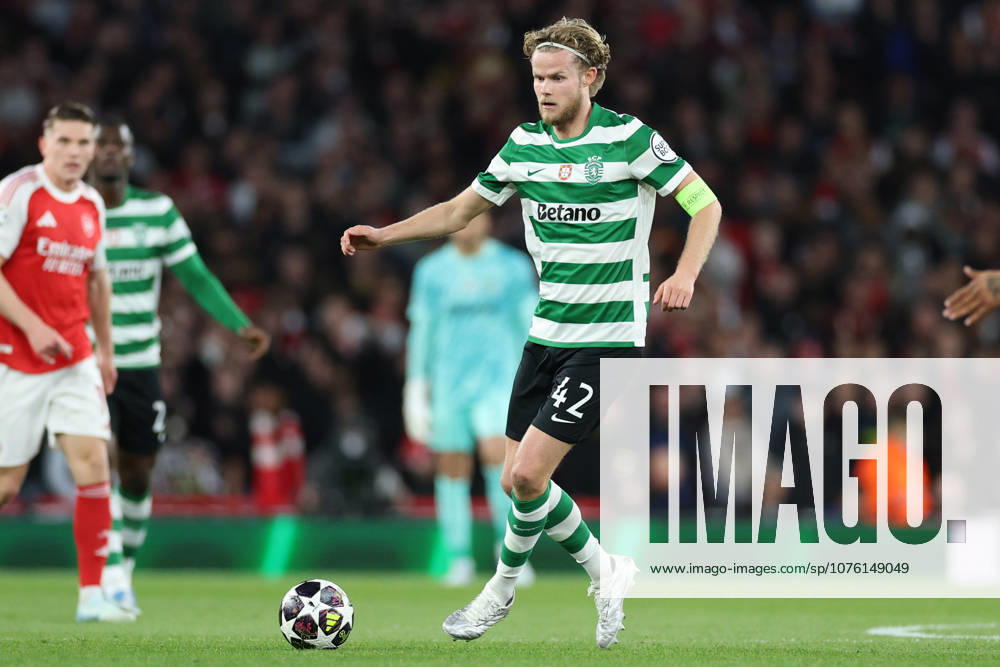 Arsenal FC v Sporting Clube de Portugal - UEFA Champions League 2025 26 Quarter-Final Second Leg Morten Hjulmand of Sporting Clube de Portugal with the ball during the UEFA Champions League Quarter Final 2nd Leg match between Arsenal and Sporting Lisbon at the Emirates Stadium in London, United Kingdom, on April 15, 2026. London Greater London United Kingdom